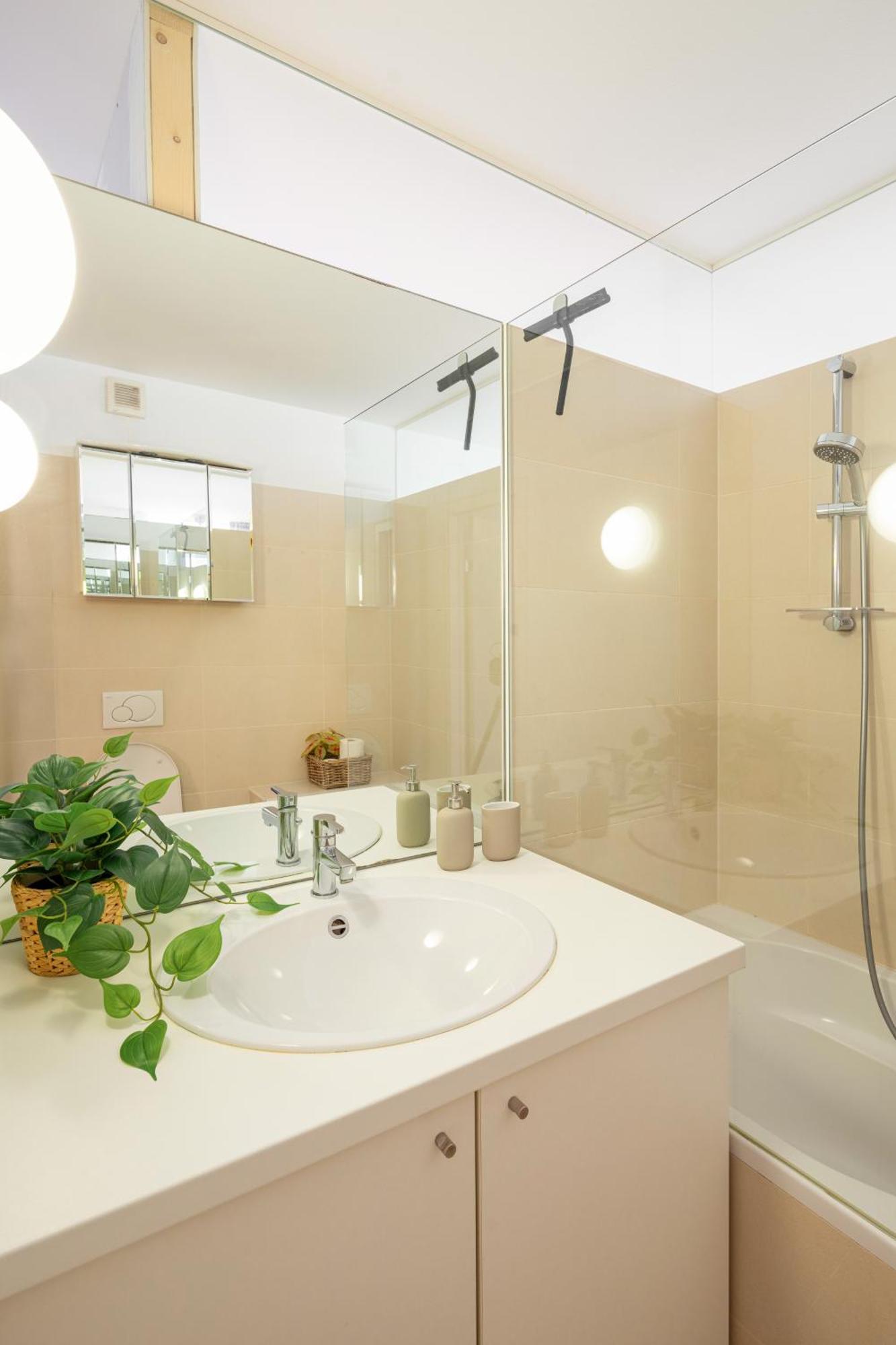 Gemuetliches, Ruhiges Apartment - 90M2 Mit Garten Und Terrasse Вена Экстерьер фото