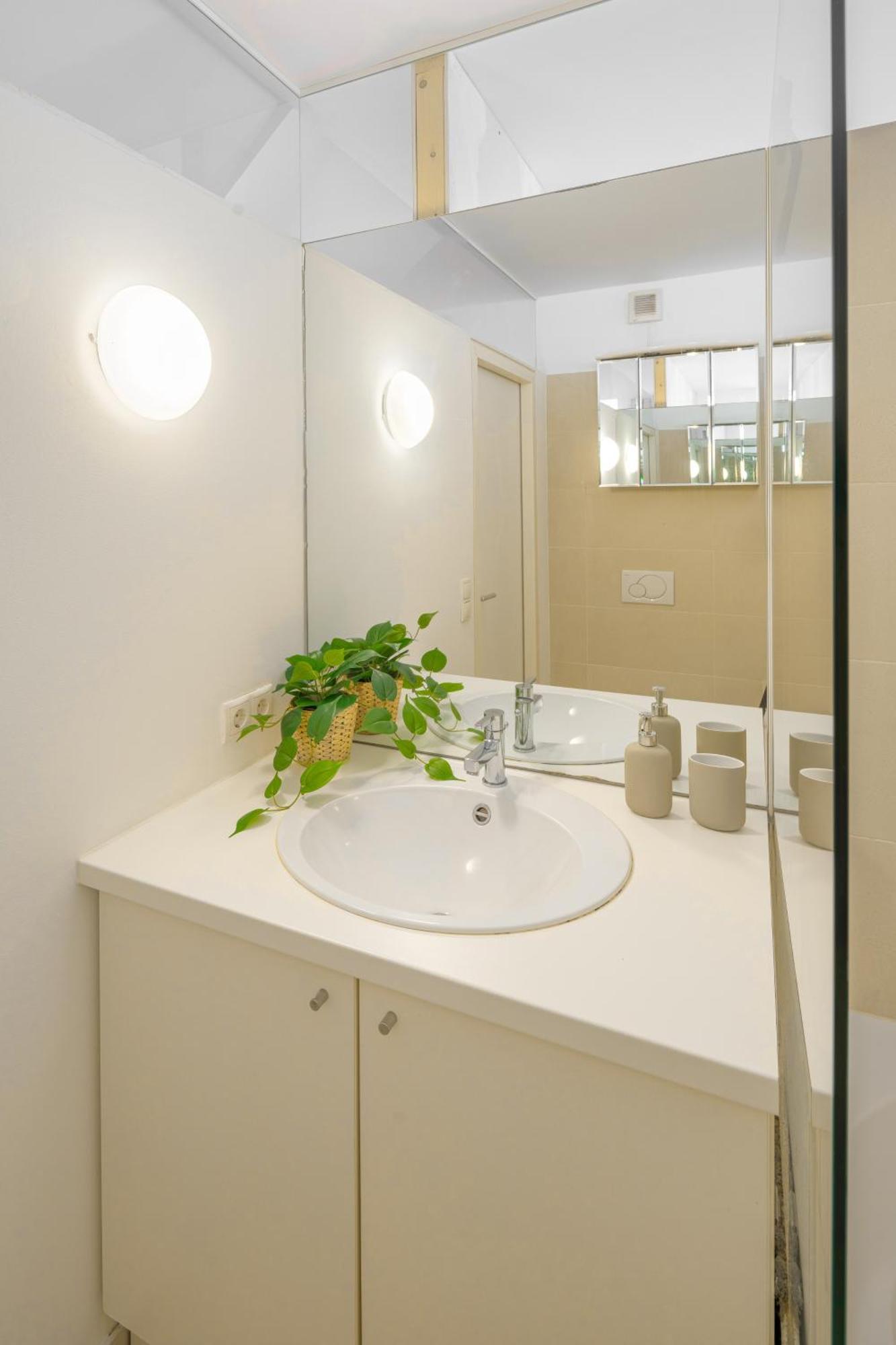 Gemuetliches, Ruhiges Apartment - 90M2 Mit Garten Und Terrasse Вена Экстерьер фото
